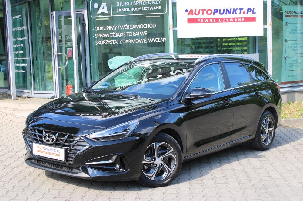 i30