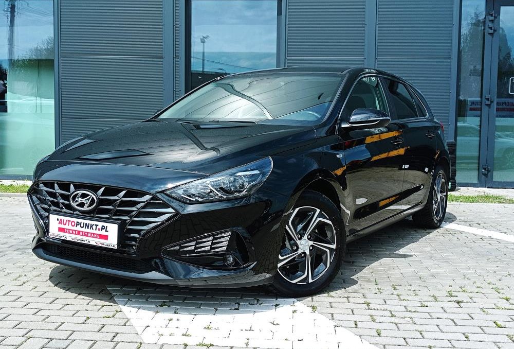 i30