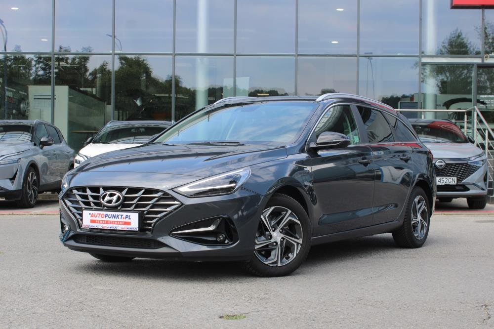 i30