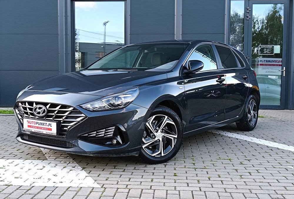 i30