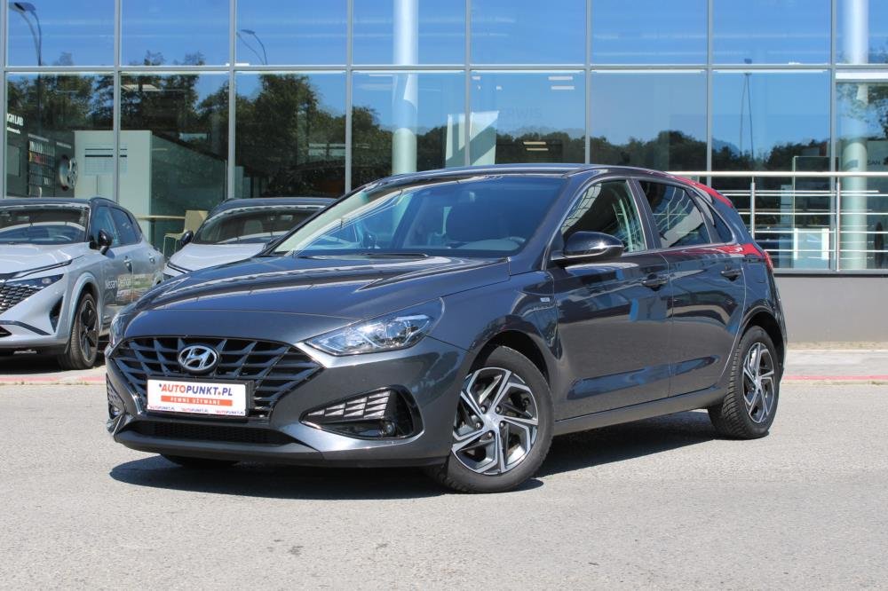 i30