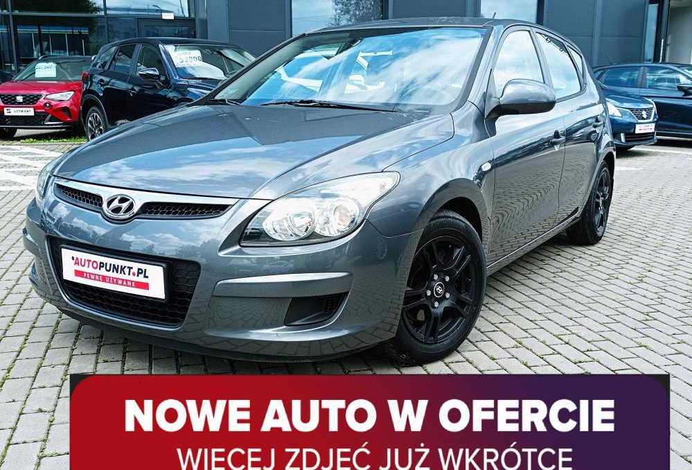 i30