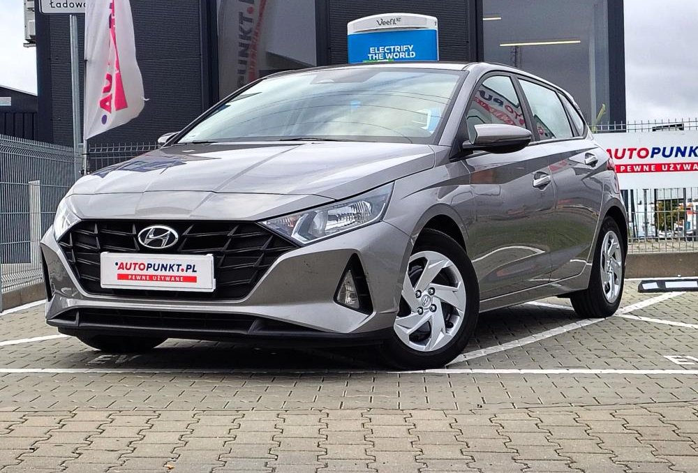 i20