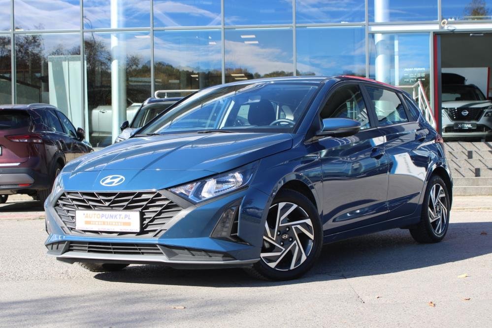 i20