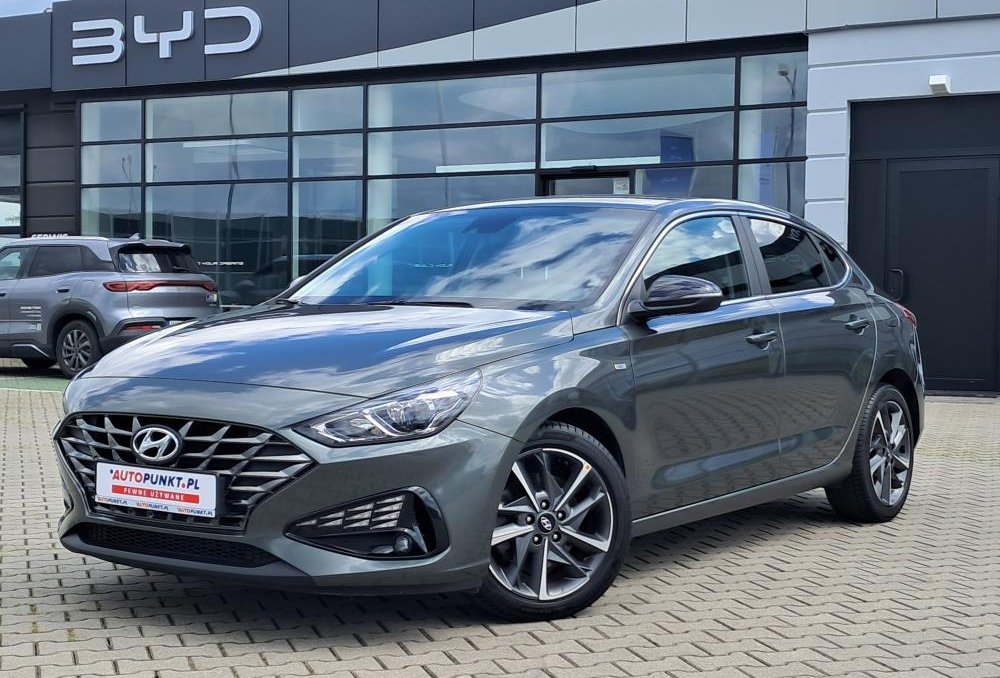 i30