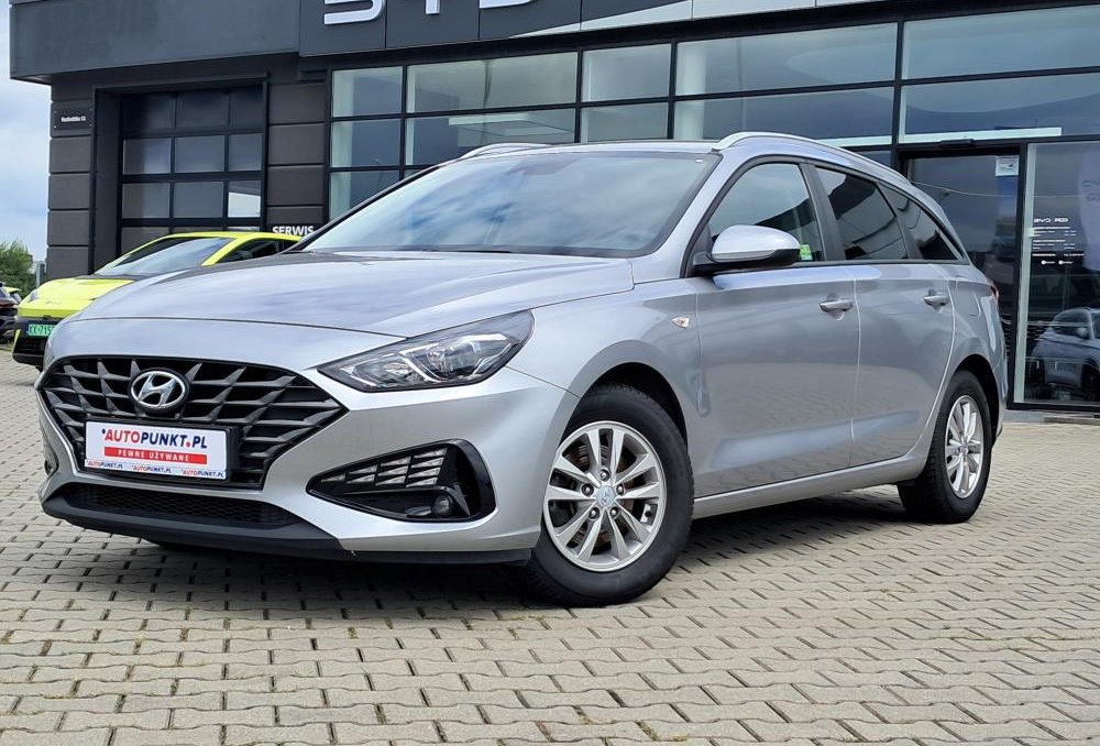 i30