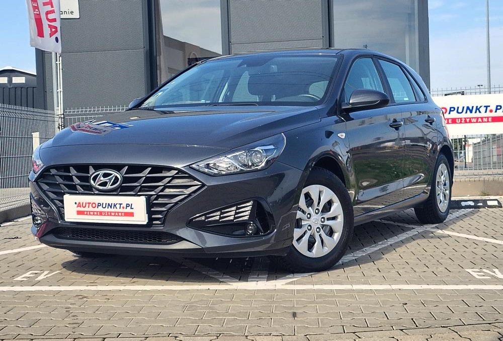 i30