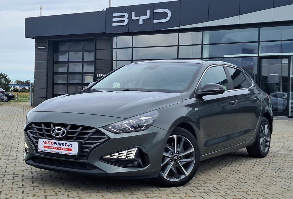 i30