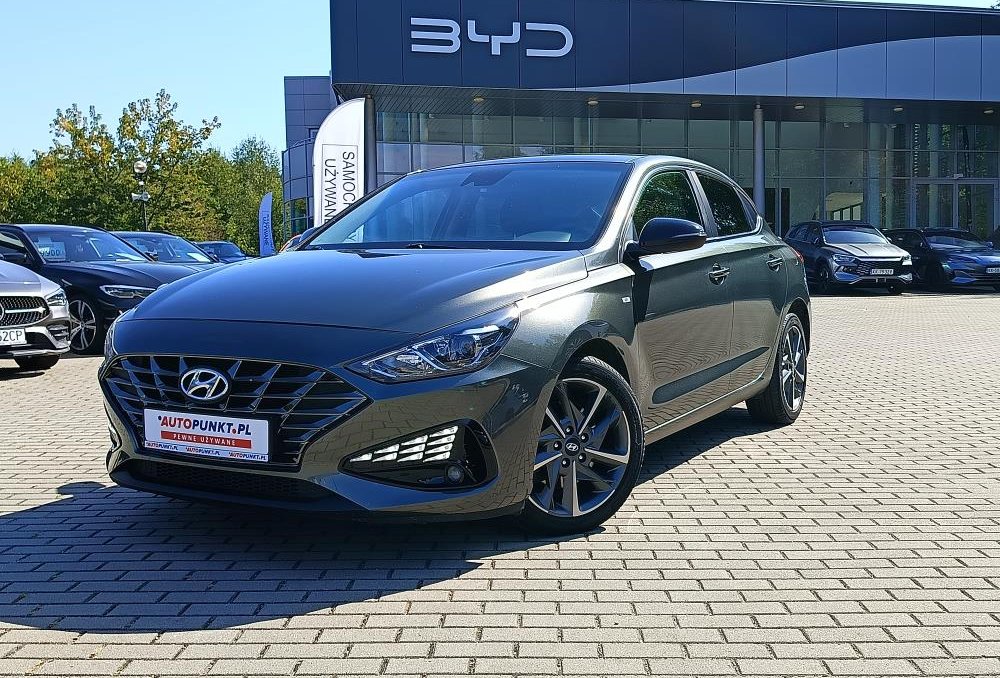 i30