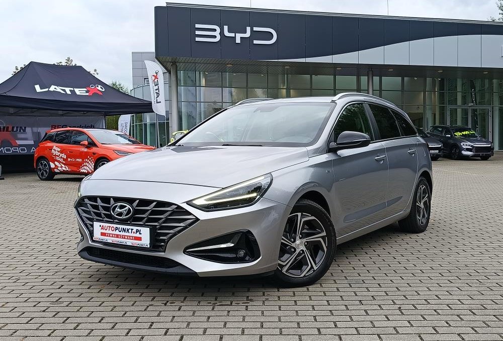 i30