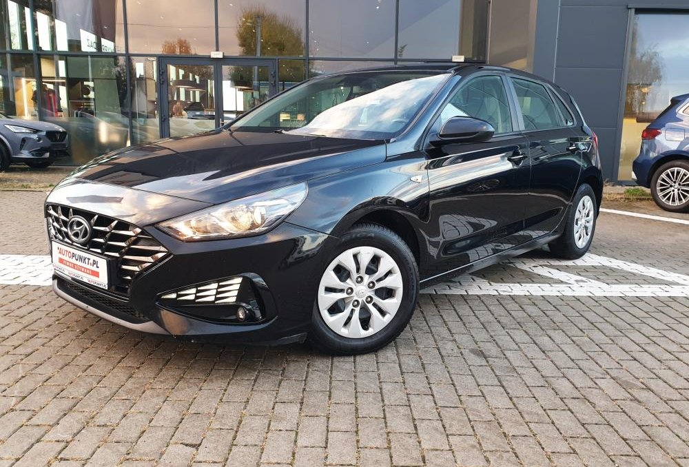 i30