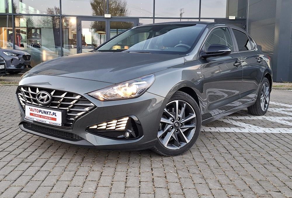 i30